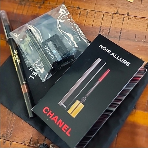 CHANEL Make-Up Bundle, NIP - Picture 5 of 5